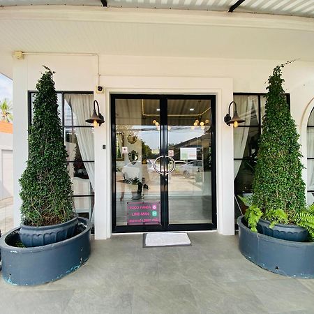 La Riva Boutique Hotel Kamphaeng Phet Esterno foto