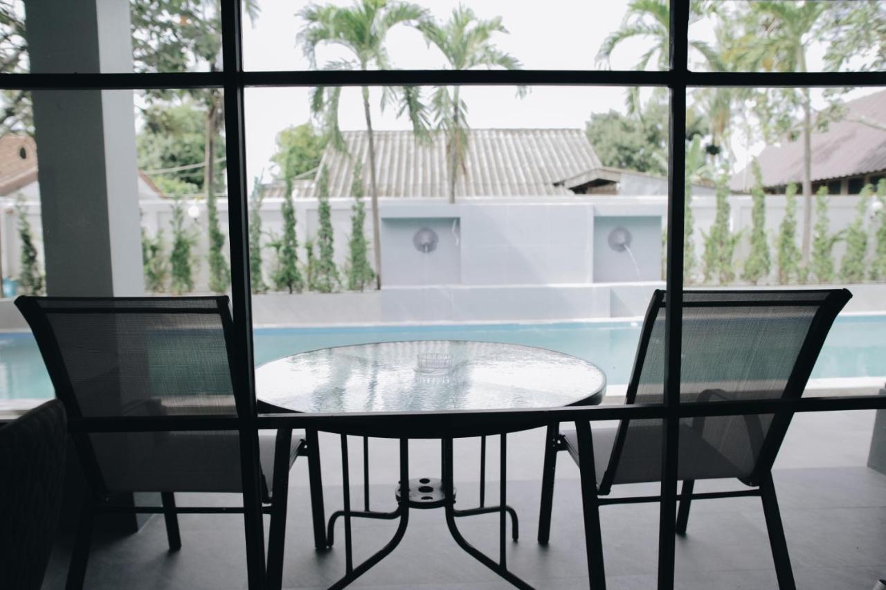 La Riva Boutique Hotel Kamphaeng Phet Esterno foto