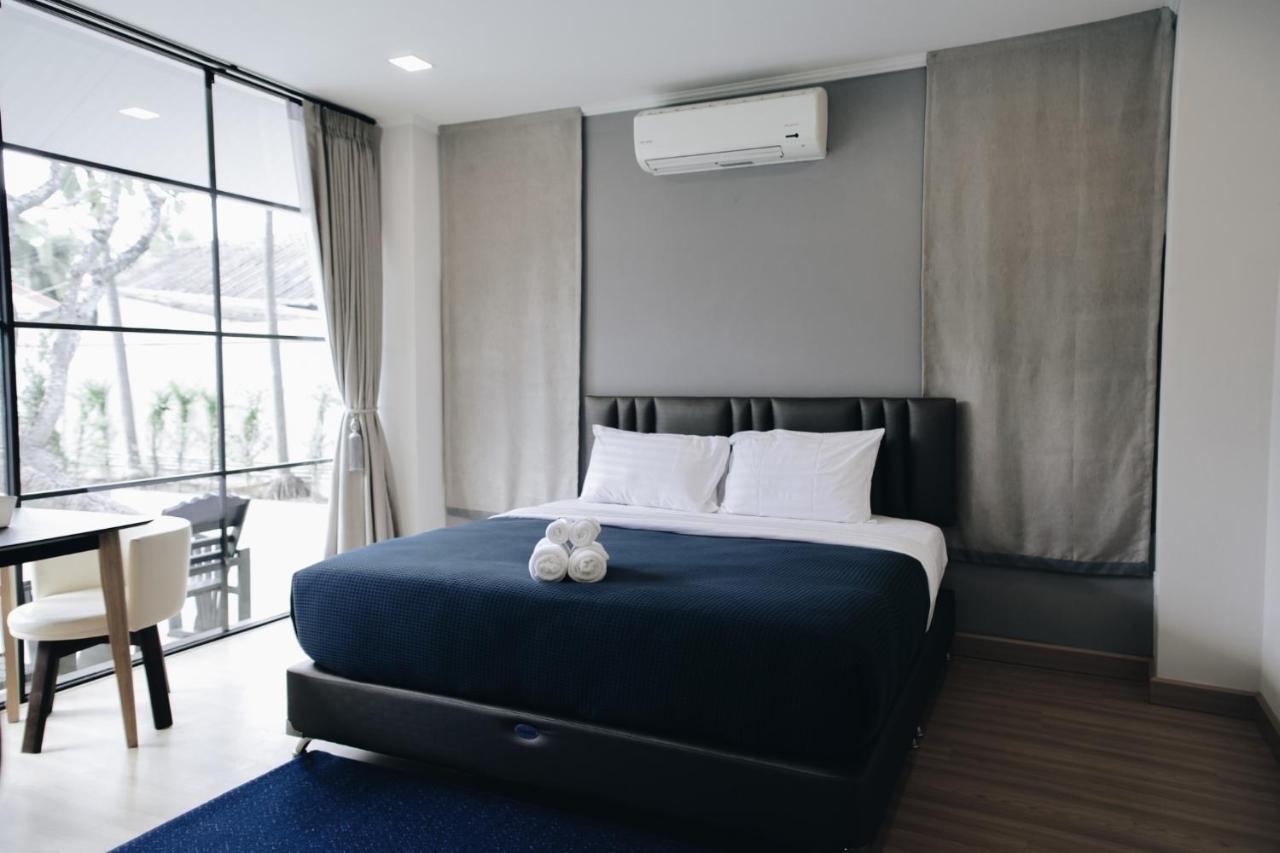 La Riva Boutique Hotel Kamphaeng Phet Esterno foto