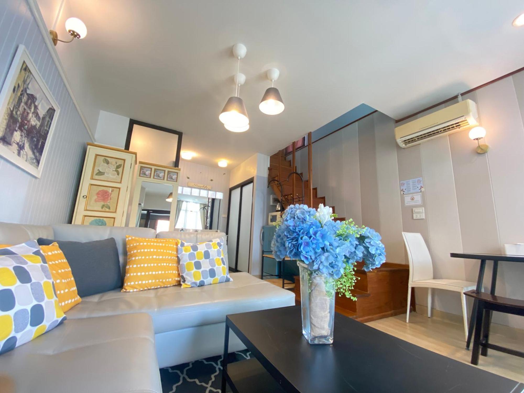 La Riva Boutique Hotel Kamphaeng Phet Esterno foto