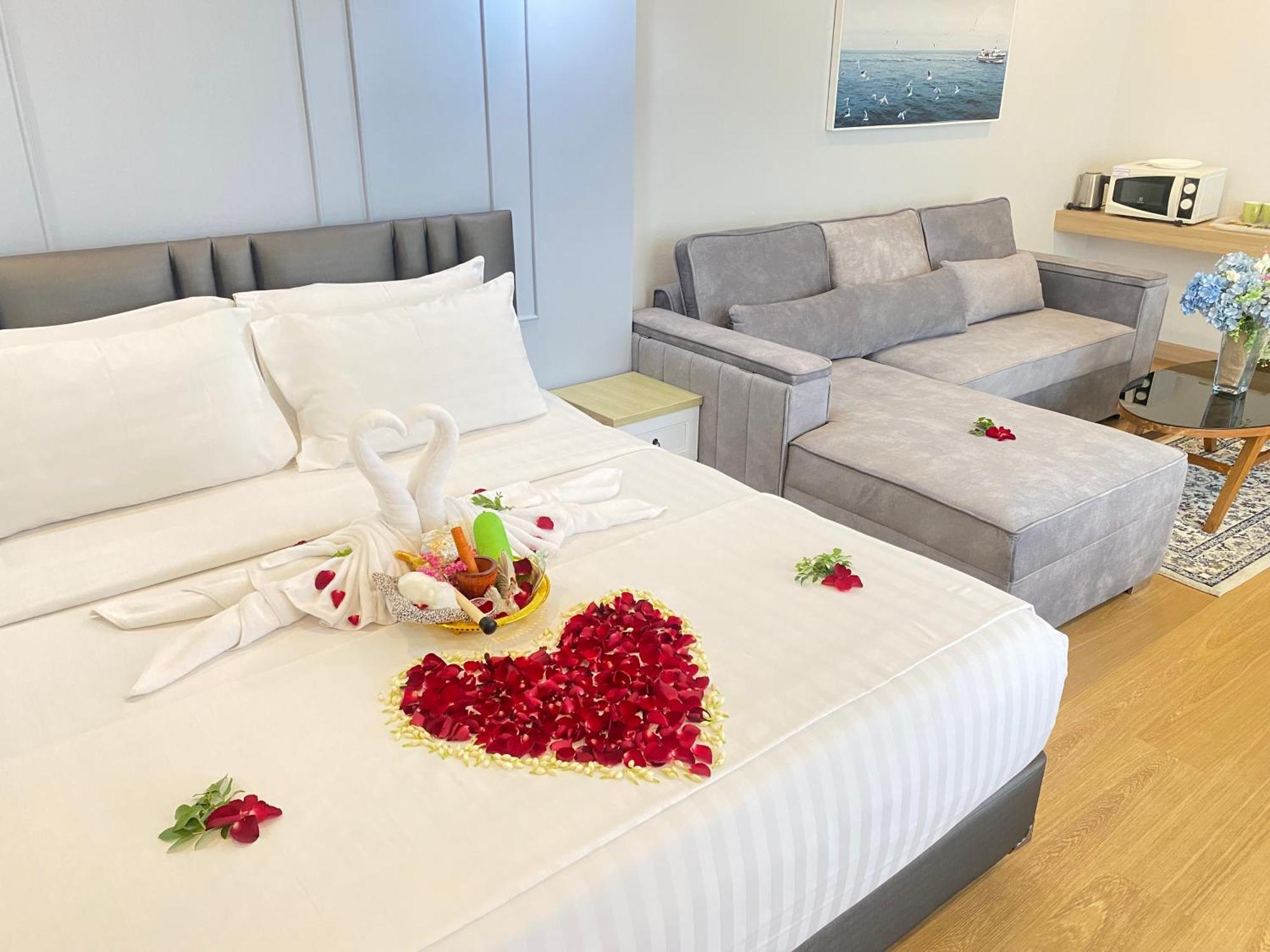 La Riva Boutique Hotel Kamphaeng Phet Esterno foto
