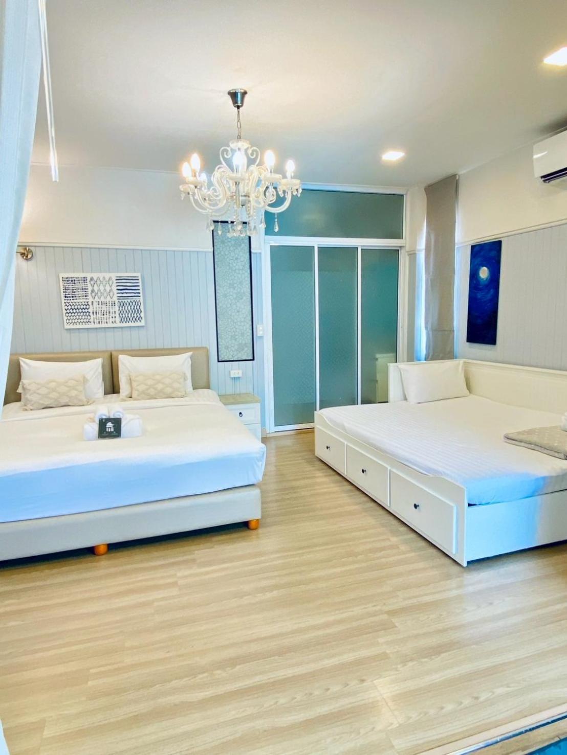 La Riva Boutique Hotel Kamphaeng Phet Esterno foto