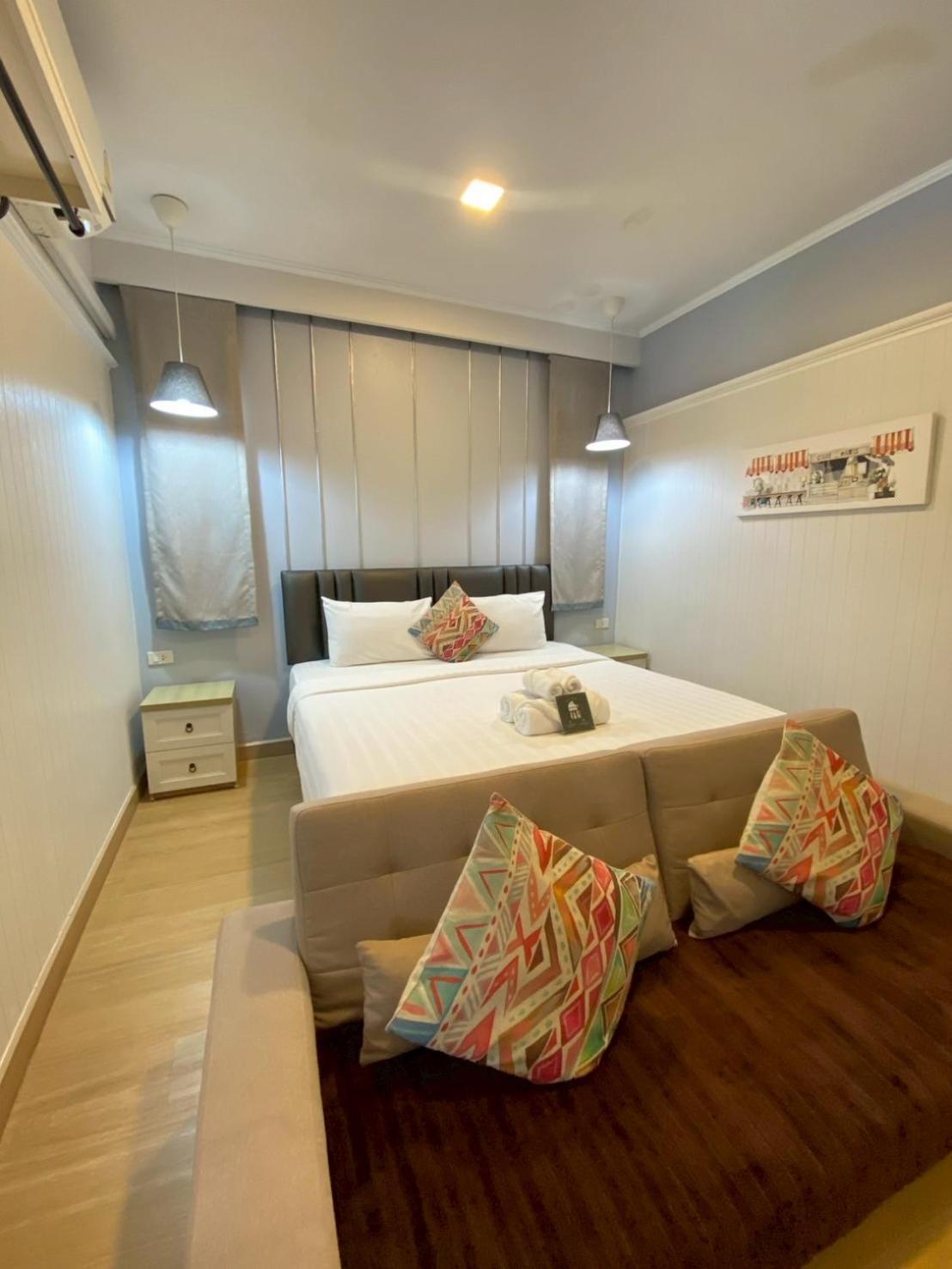 La Riva Boutique Hotel Kamphaeng Phet Esterno foto