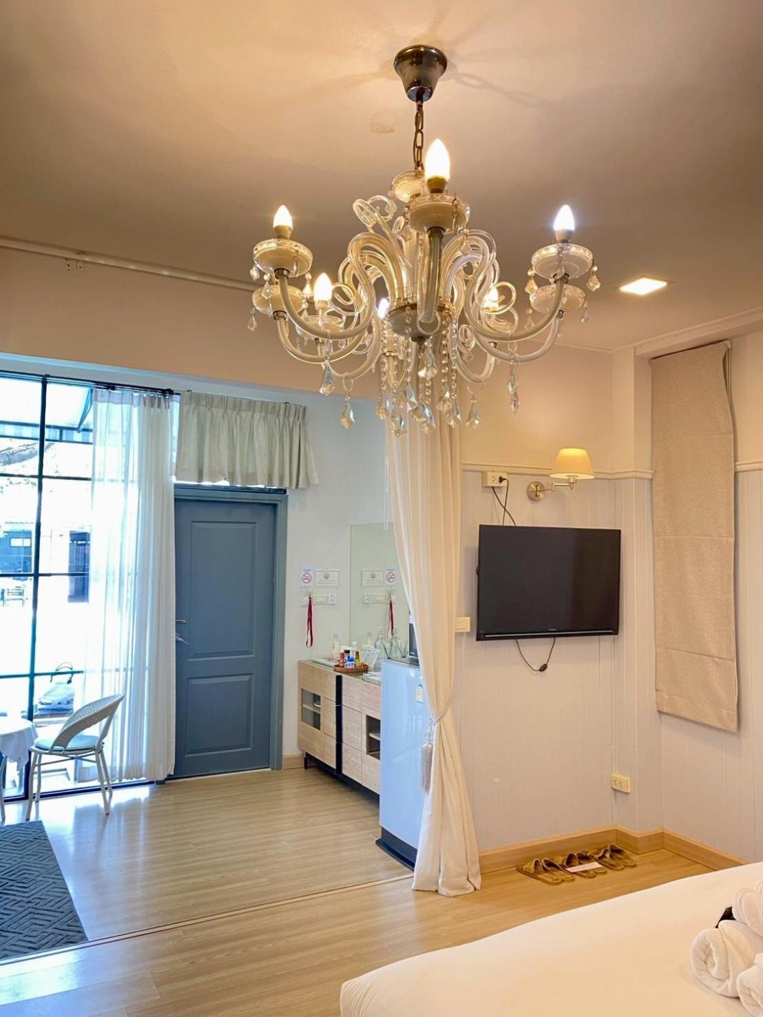 La Riva Boutique Hotel Kamphaeng Phet Esterno foto