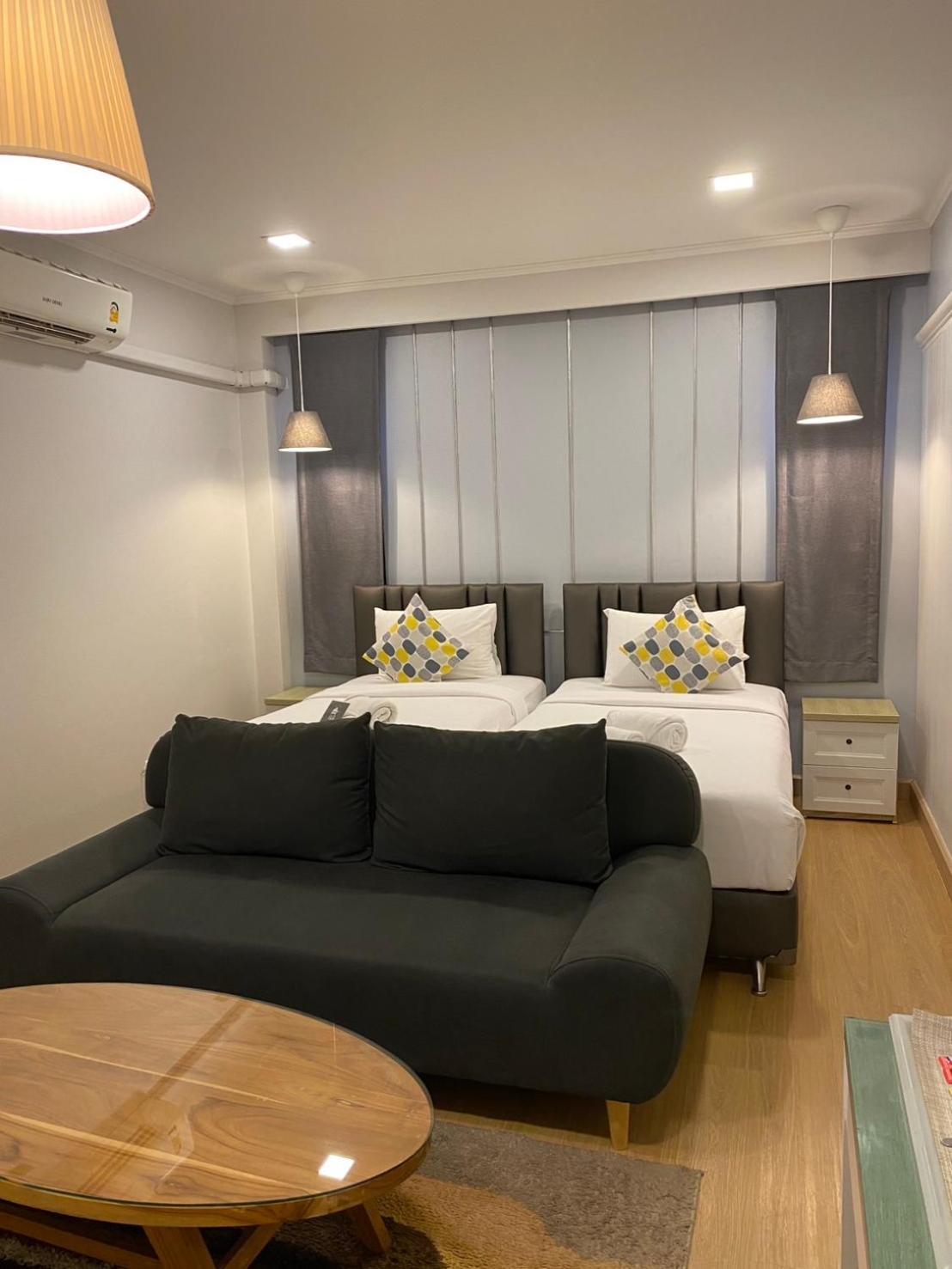 La Riva Boutique Hotel Kamphaeng Phet Esterno foto