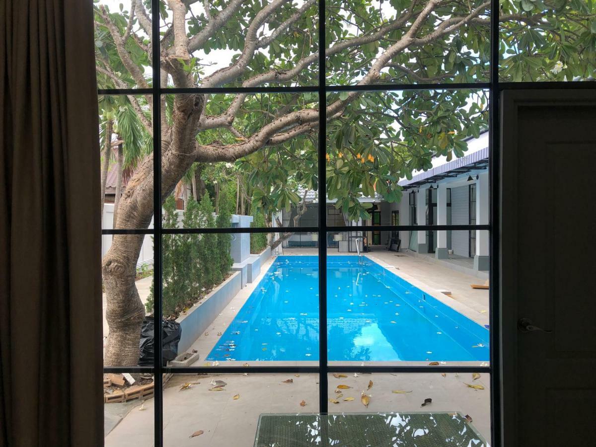 La Riva Boutique Hotel Kamphaeng Phet Esterno foto