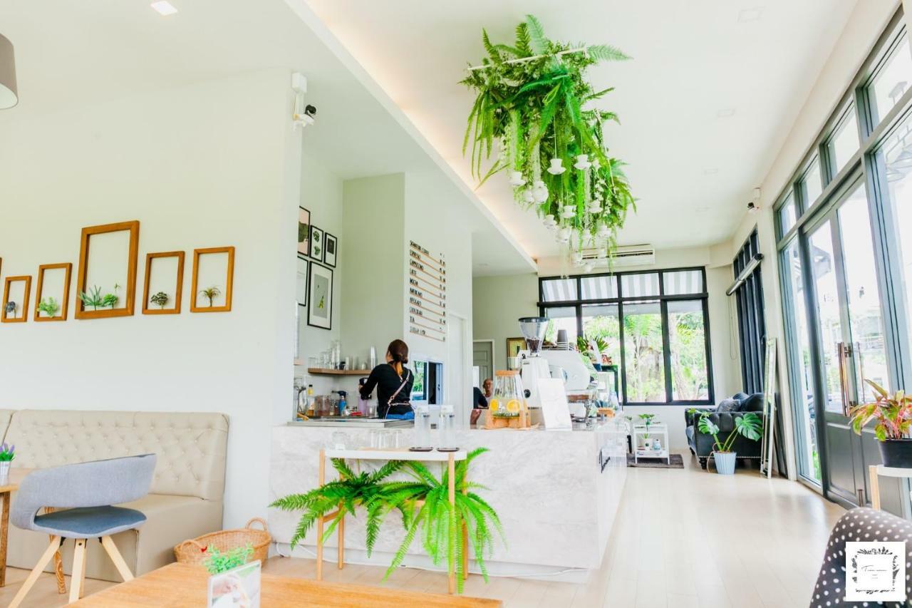 La Riva Boutique Hotel Kamphaeng Phet Esterno foto