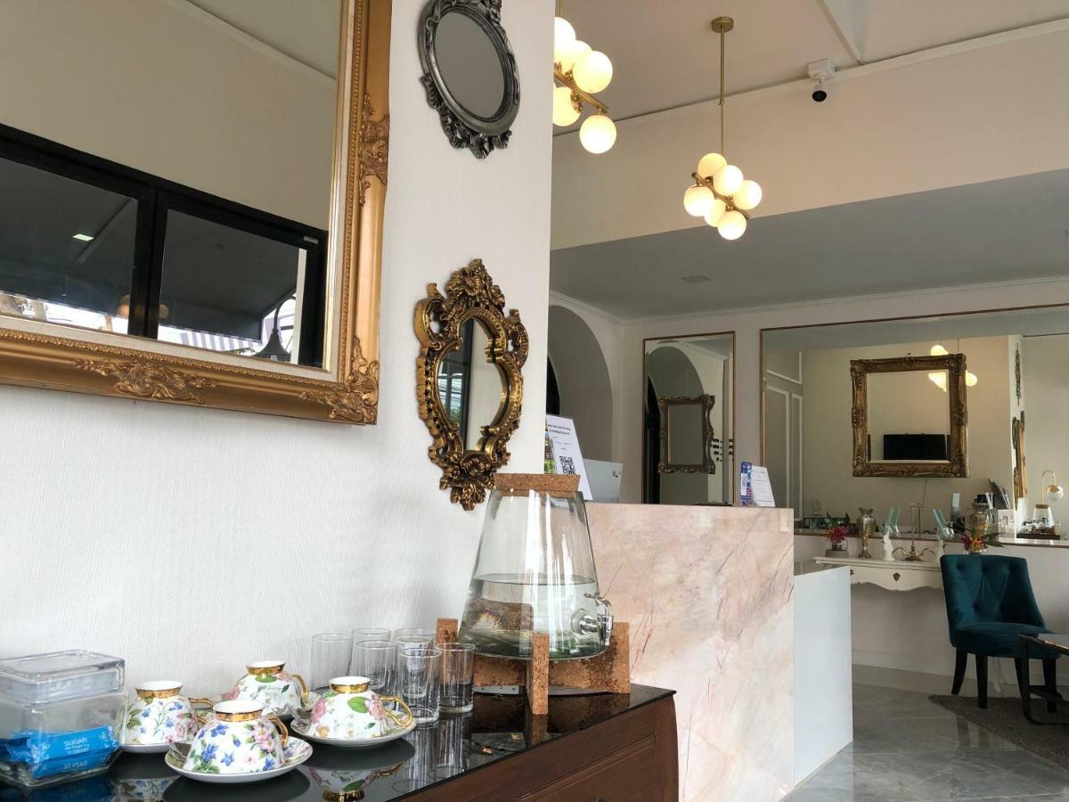 La Riva Boutique Hotel Kamphaeng Phet Esterno foto